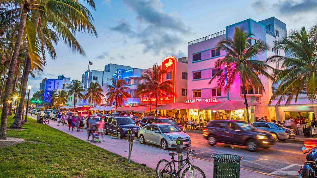 Art Deco & Beach Life Culture in Miami